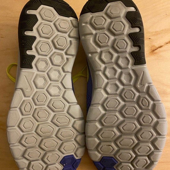 Nike Youth Size 7 Blue - Picture 3 of 6